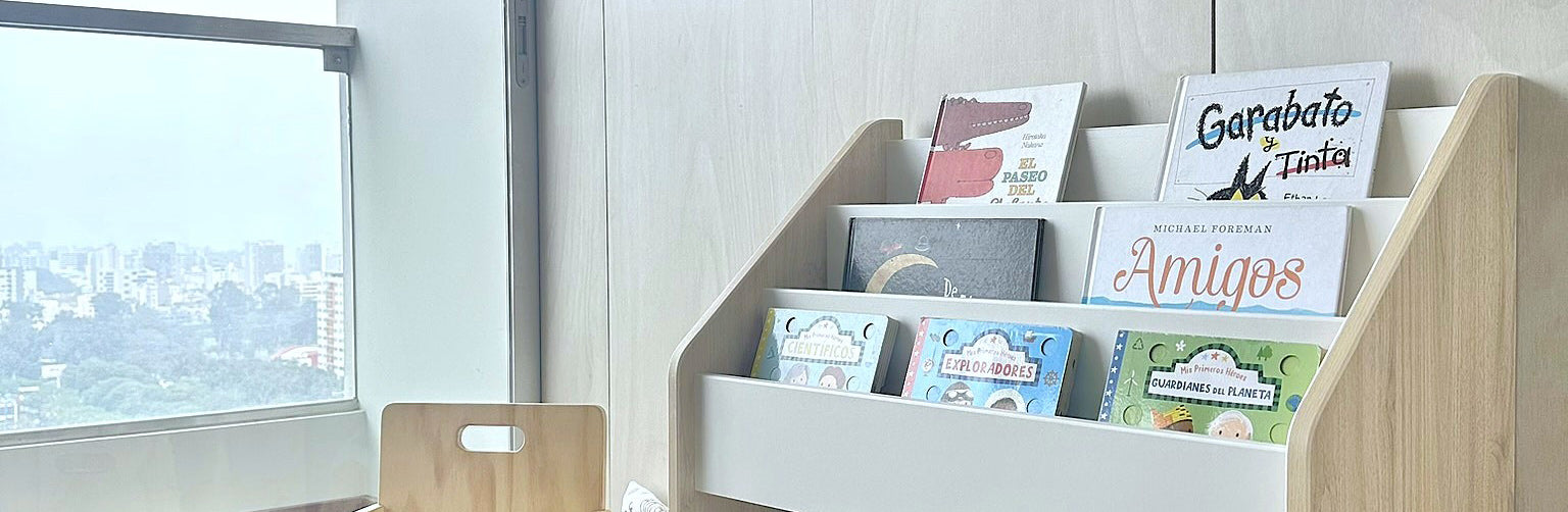 Libreros y percheros