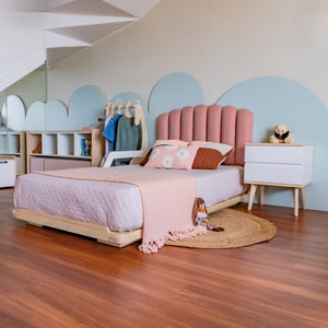 Cama ABY para niños con cabecera acolchada rosa mueble infantil Montessori 2