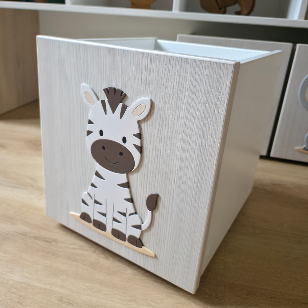 Juguetero-3-cajas-con-diseño-de-selva-alto-relieve-mueble-infantil-1