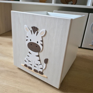 Juguetero-3-cajas-con-diseño-de-selva-alto-relieve-mueble-infantil-2