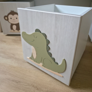 Juguetero-3-cajas-con-diseño-de-selva-alto-relieve-mueble-infantil-3