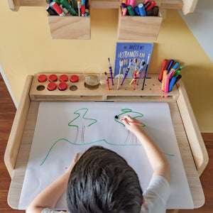 Mesa-de-arte-evolutiva-para-ninos-en-madera-Dadacticos-2