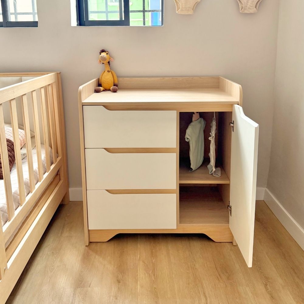 comodacambiador-bebe-junto-cuna-madera5