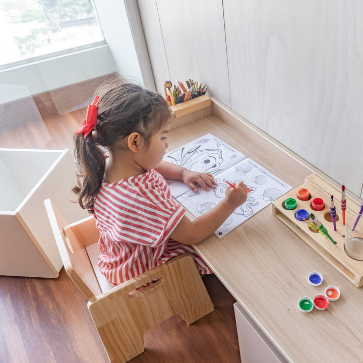 Escritorio juguetero para niños