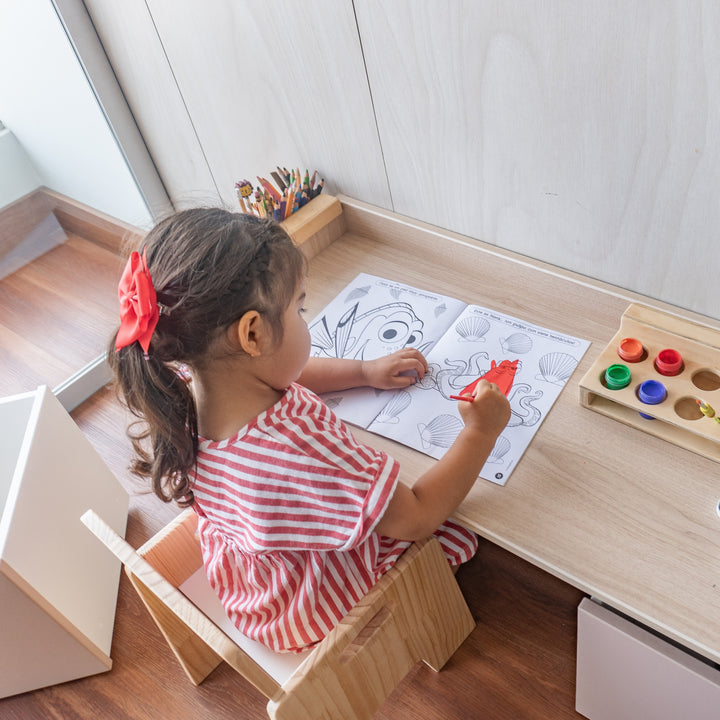 Escritorio juguetero para niños