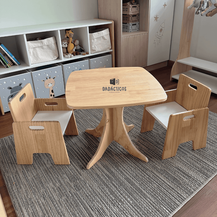 Mesa tipo árbol con sillas con brazos - Dadacticos