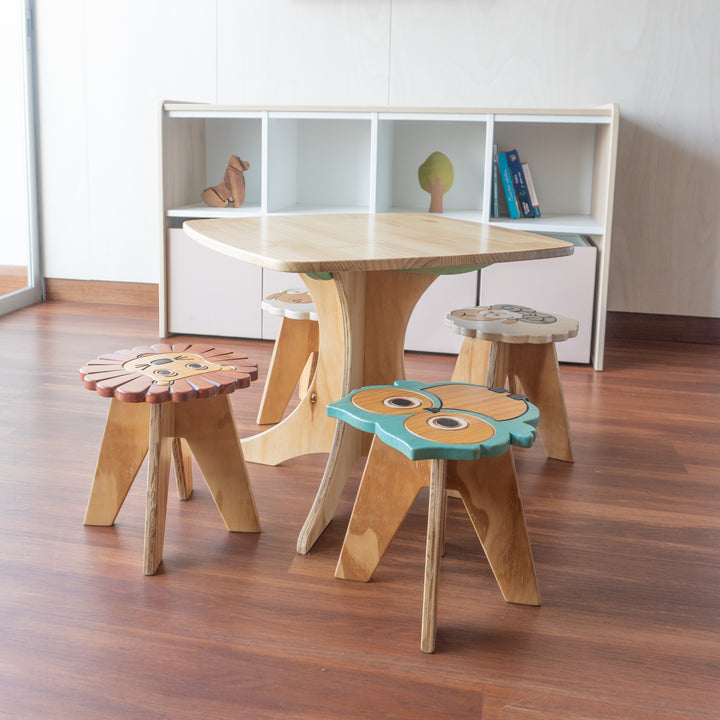 Mesa tipo árbol con banquitas - Dadacticos